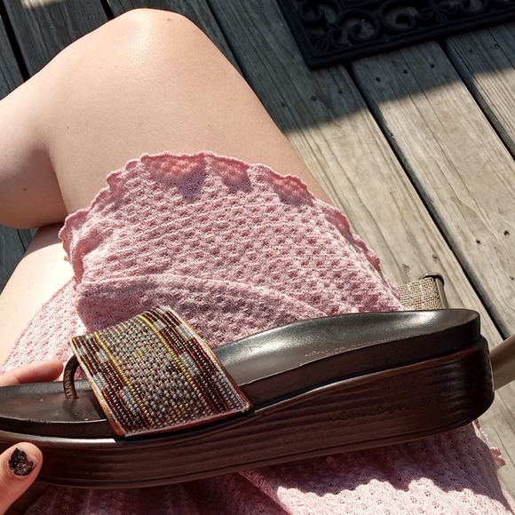 Donald Pliner Fifi Sandals - Picture 1 of 2